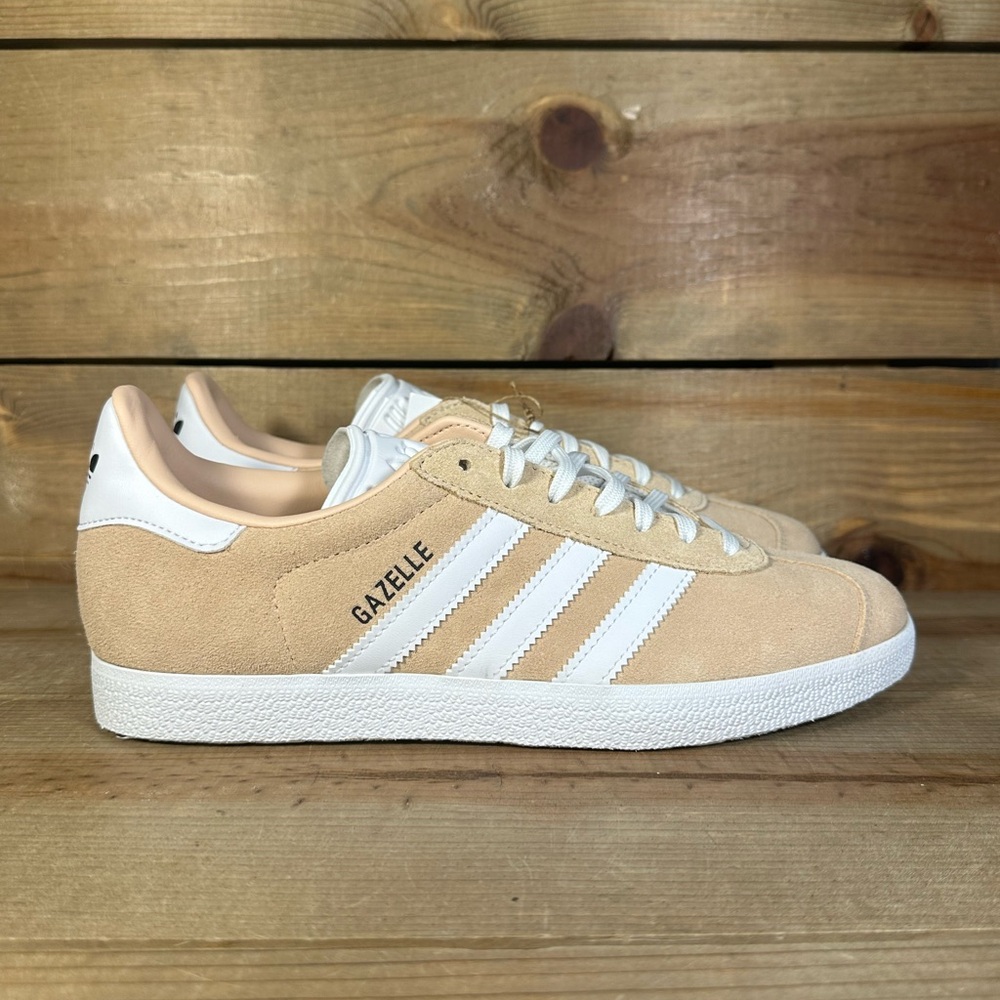 NEW Womens Adidas Gazelle "Halo Blush" Low Top Lace Up Sneakers MULTIPLE SIZES